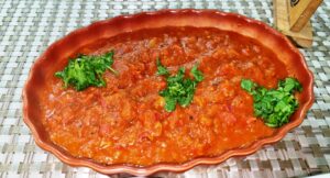 plate with galayet bandoura