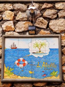 sign on house in Capri