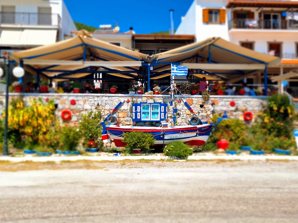 Taverna from front